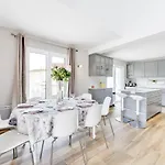 Casa de Férias Les Hautes Terres By Interhome Cogolin